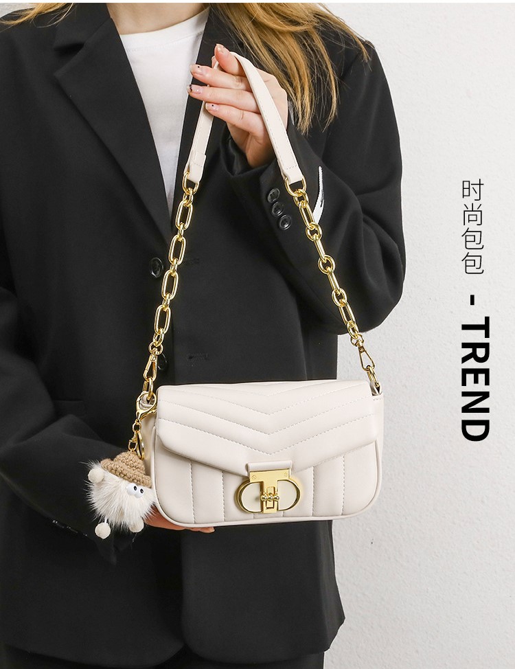 CR8030Beige