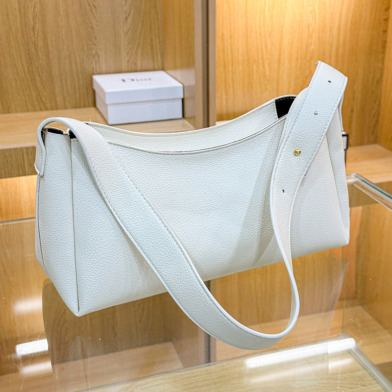 CR8048White-93002