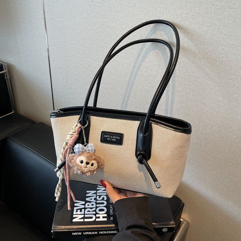 CR9243Black-6166