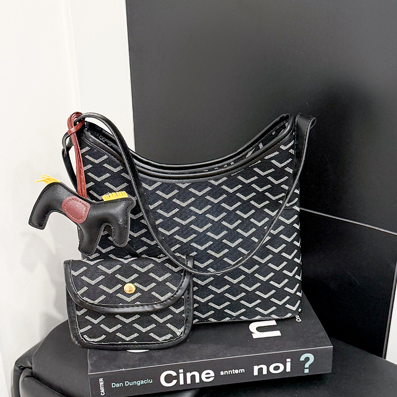CR9202Black-41501