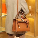 CR8072White