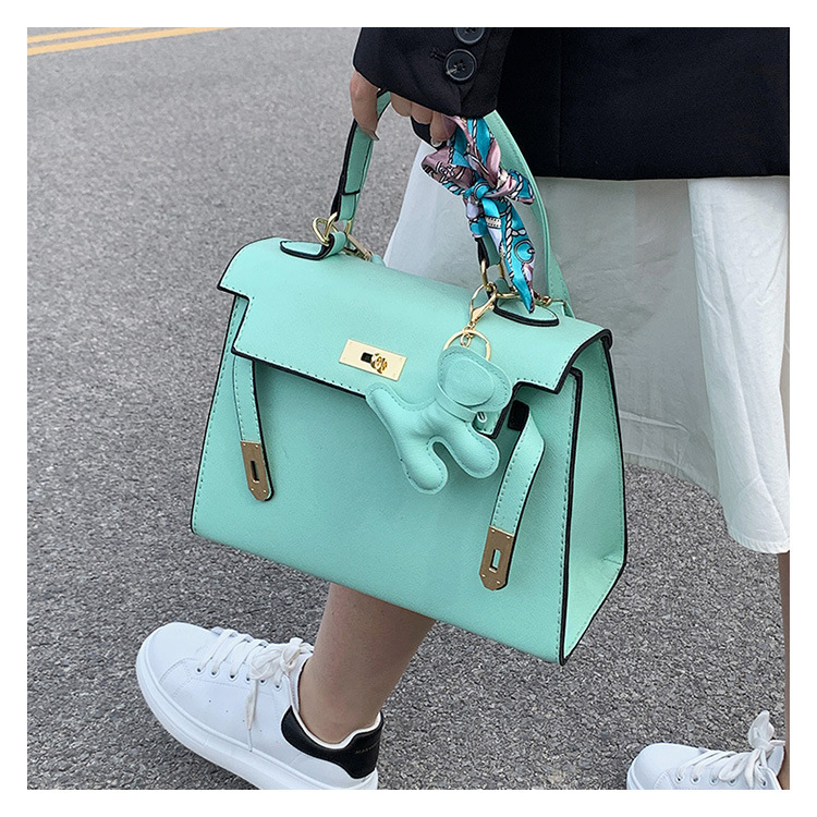 CR8072White
