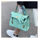 CR8072White