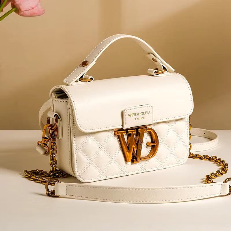 CR8602White