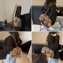 CR8982Black-3611