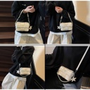 CR8979White-7398