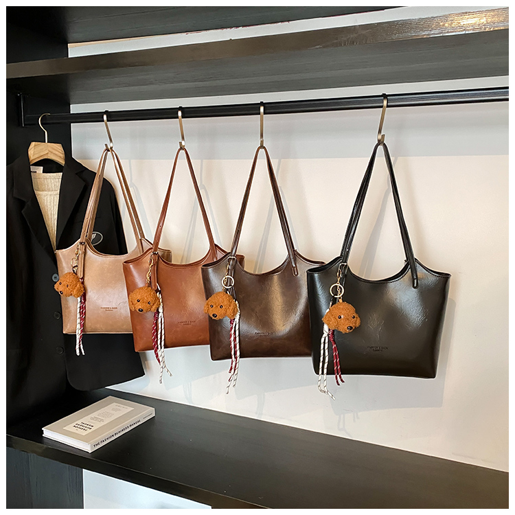 CR8977Brown-1668