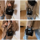 CR8970Black-5497