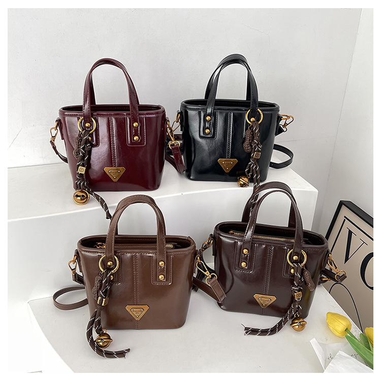 CR8963Brown-7003
