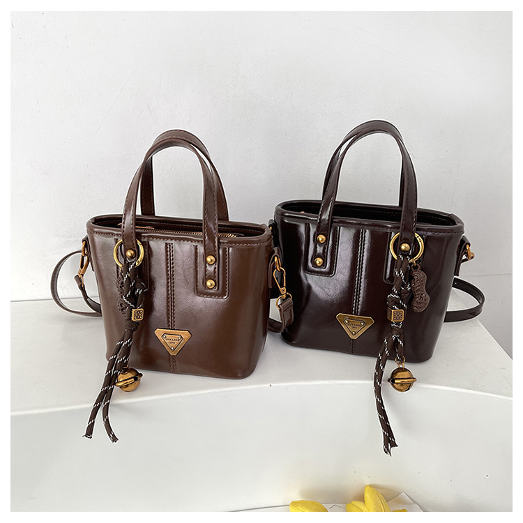 CR8963Brown-7003