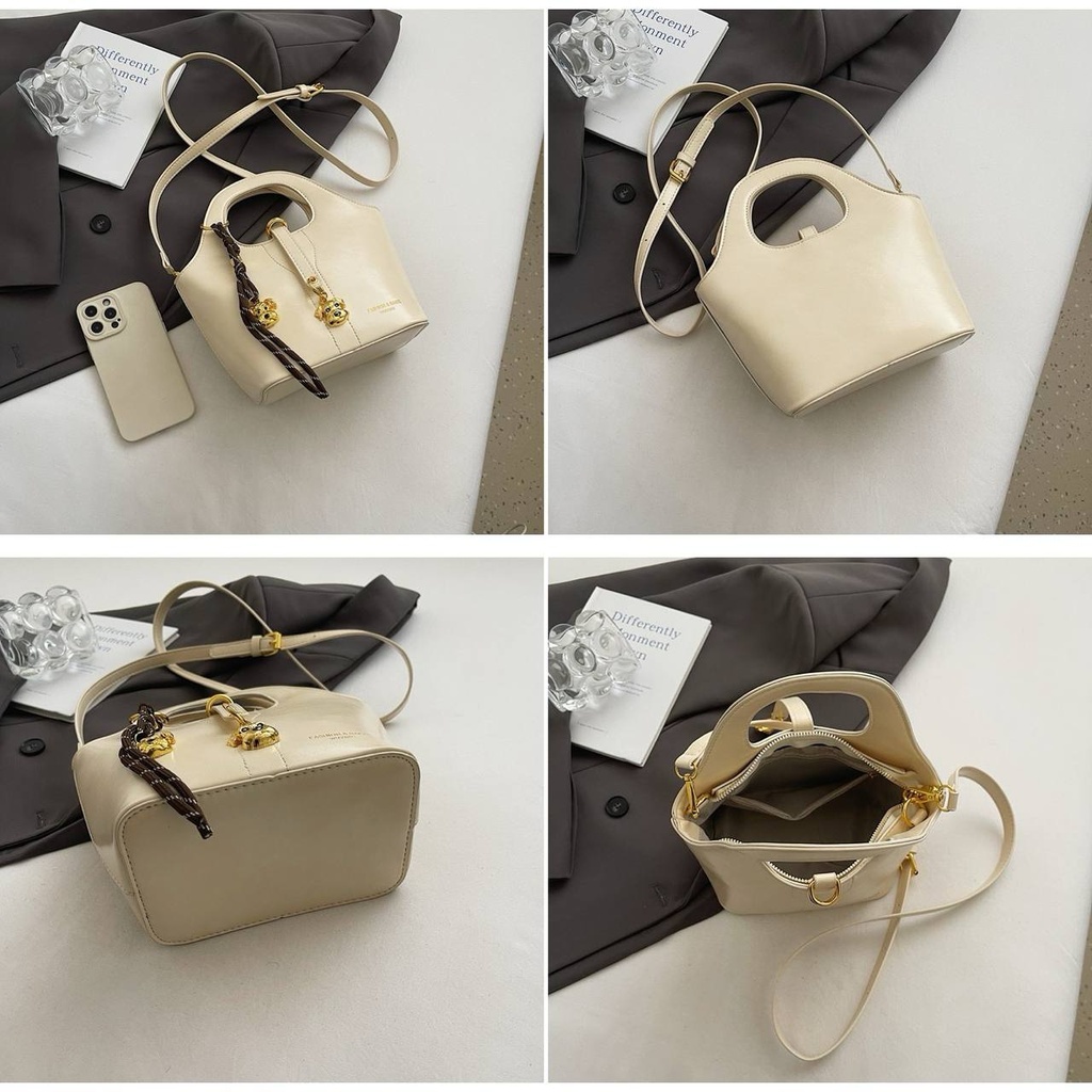 CR8954White-7016