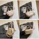CR8951Black-6016