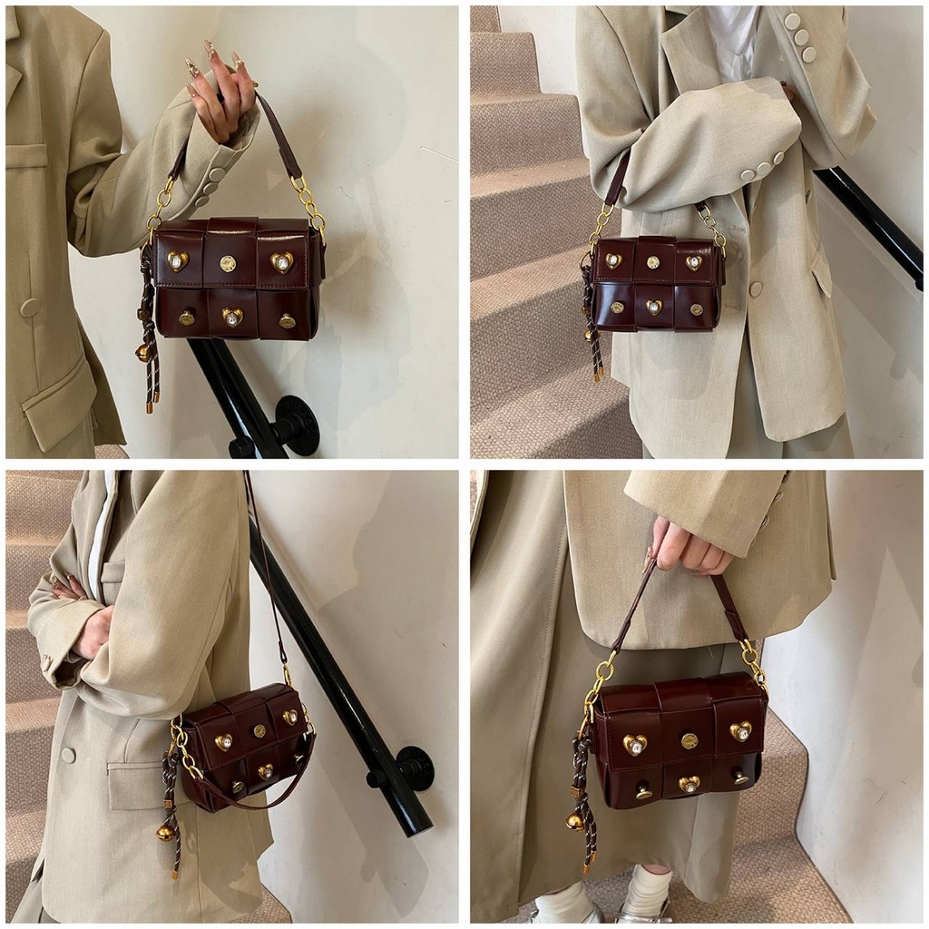 CR9122Red-630