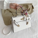 CR8072White