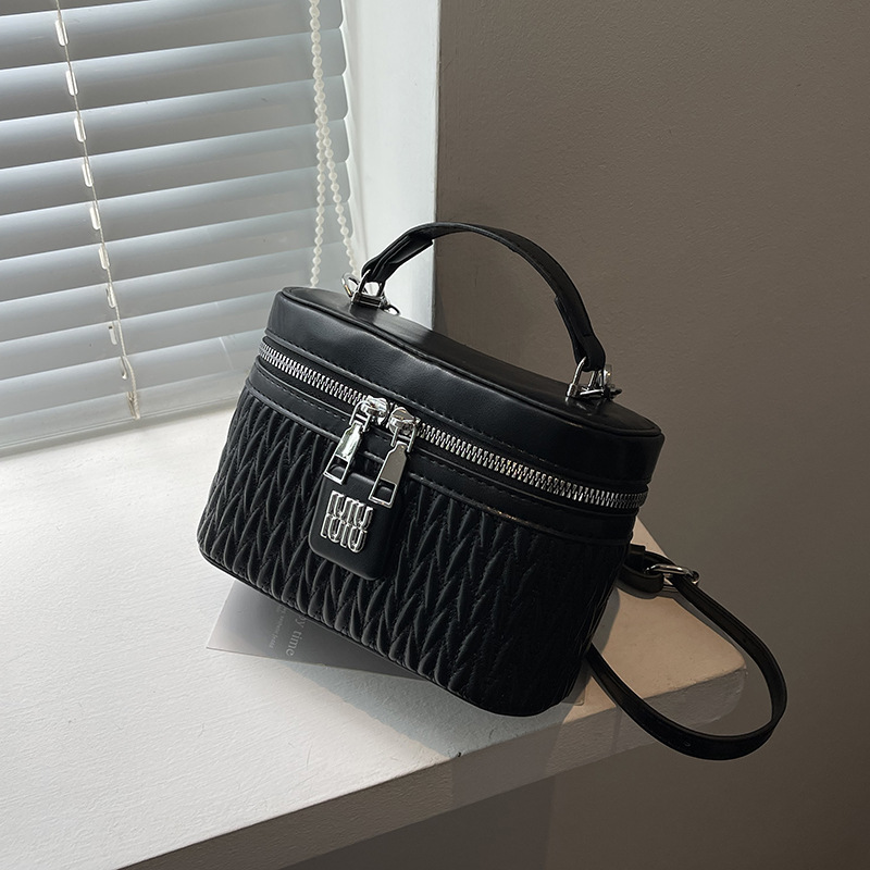 CR8578Black-1917