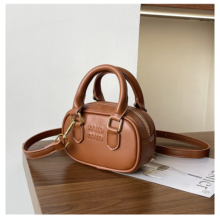 CR8825Brown-8118