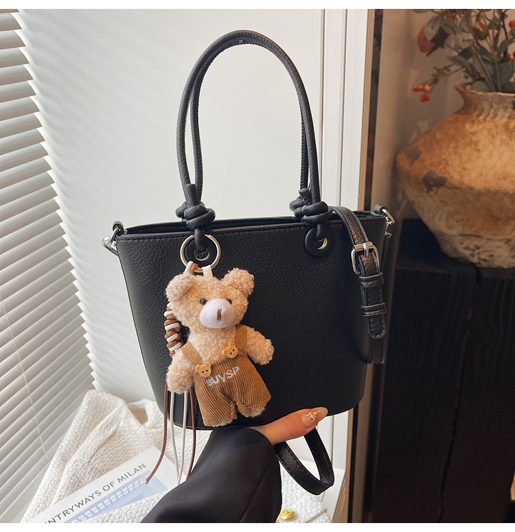 CR8995Black-8375