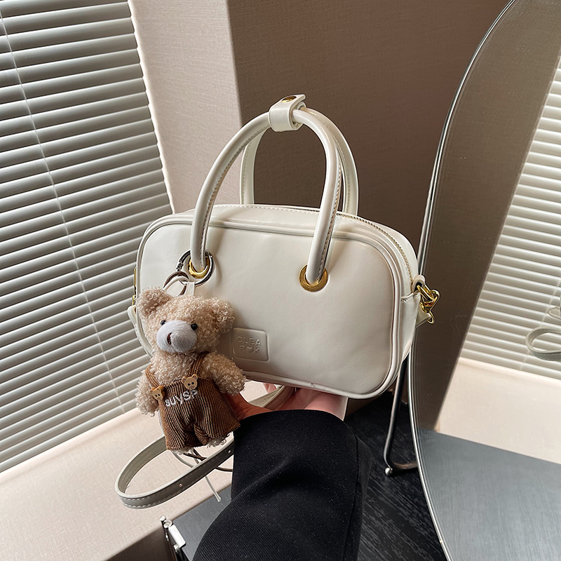 CR9089White-26637