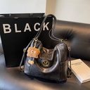 CR9221Black-5327