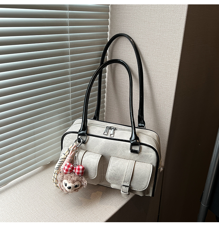 CR9321White-8526