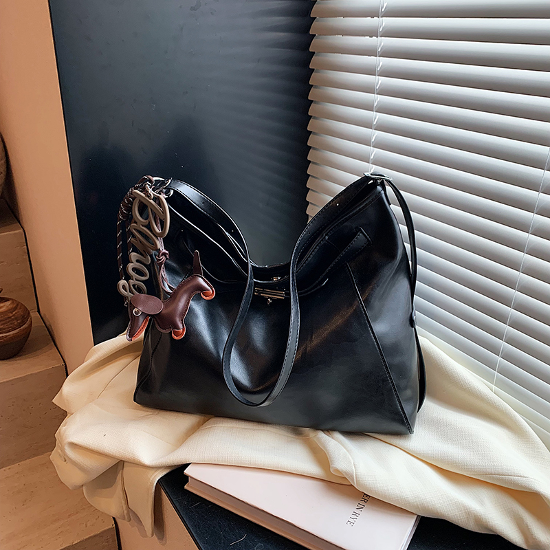 CR9366Black-8002